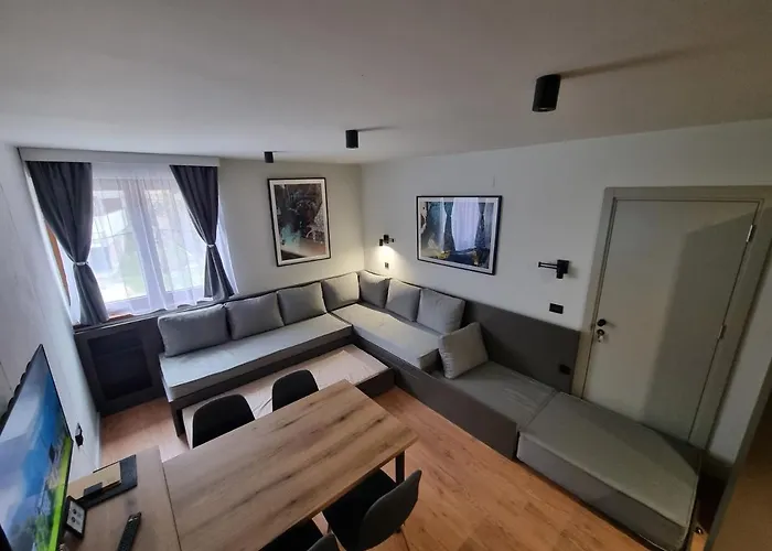 Aurora Bela Reka C117, 公寓 *