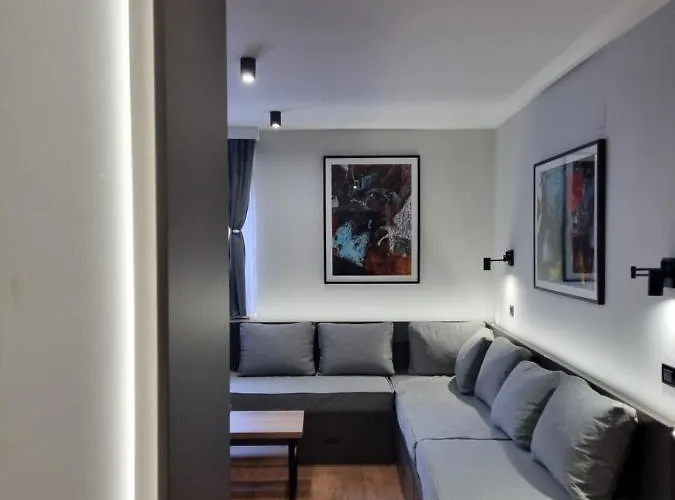 Aurora Bela Reka C117, 公寓 *