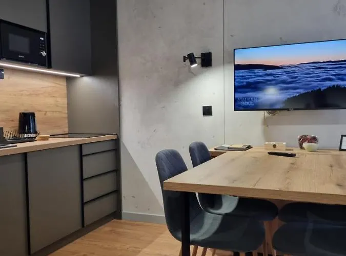 Aurora Bela Reka C117,