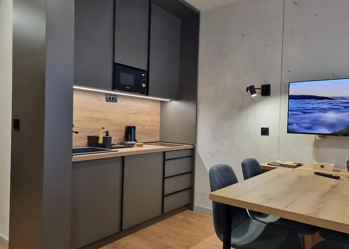 Aurora Bela Reka C117, Brzeće