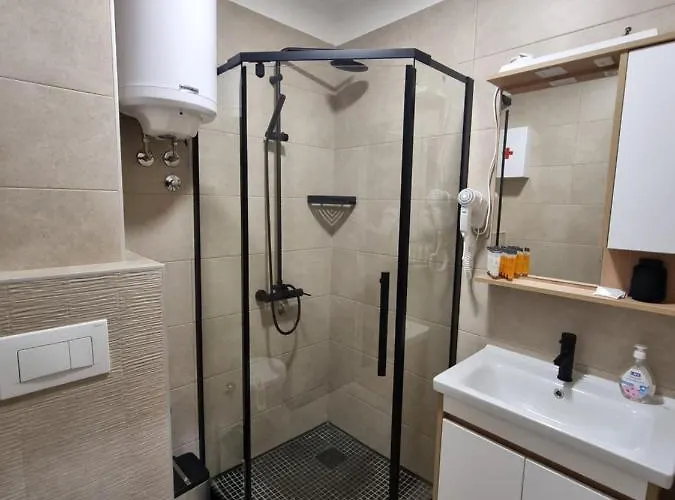 Aurora Bela Reka C117, 公寓 *